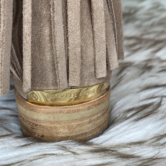 Michael Kors Billy Studded Fringe Suede Ankle Boots Tan Gold Western Size 6.5 - Picture 7 of 16